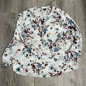 Gorgeous Torrid Floral Blouse Sz 2